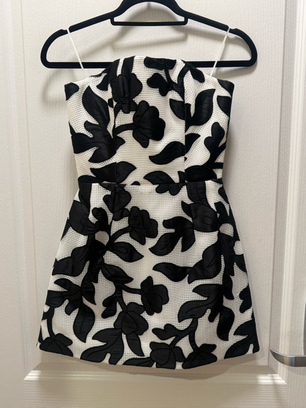 Helsi Gigi Strapless Dress In Black and White Size XS Preloved!!! - Picture 4 of 6